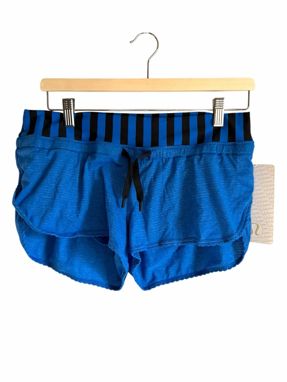 Lululemon Blue Bhakti Yoga Shorts Size 8 NWT